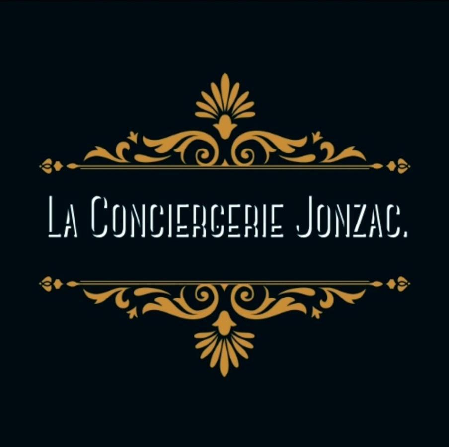 Maison De Ville Avec Terrasse "La Sympathique" Jonzac Kültér fotó